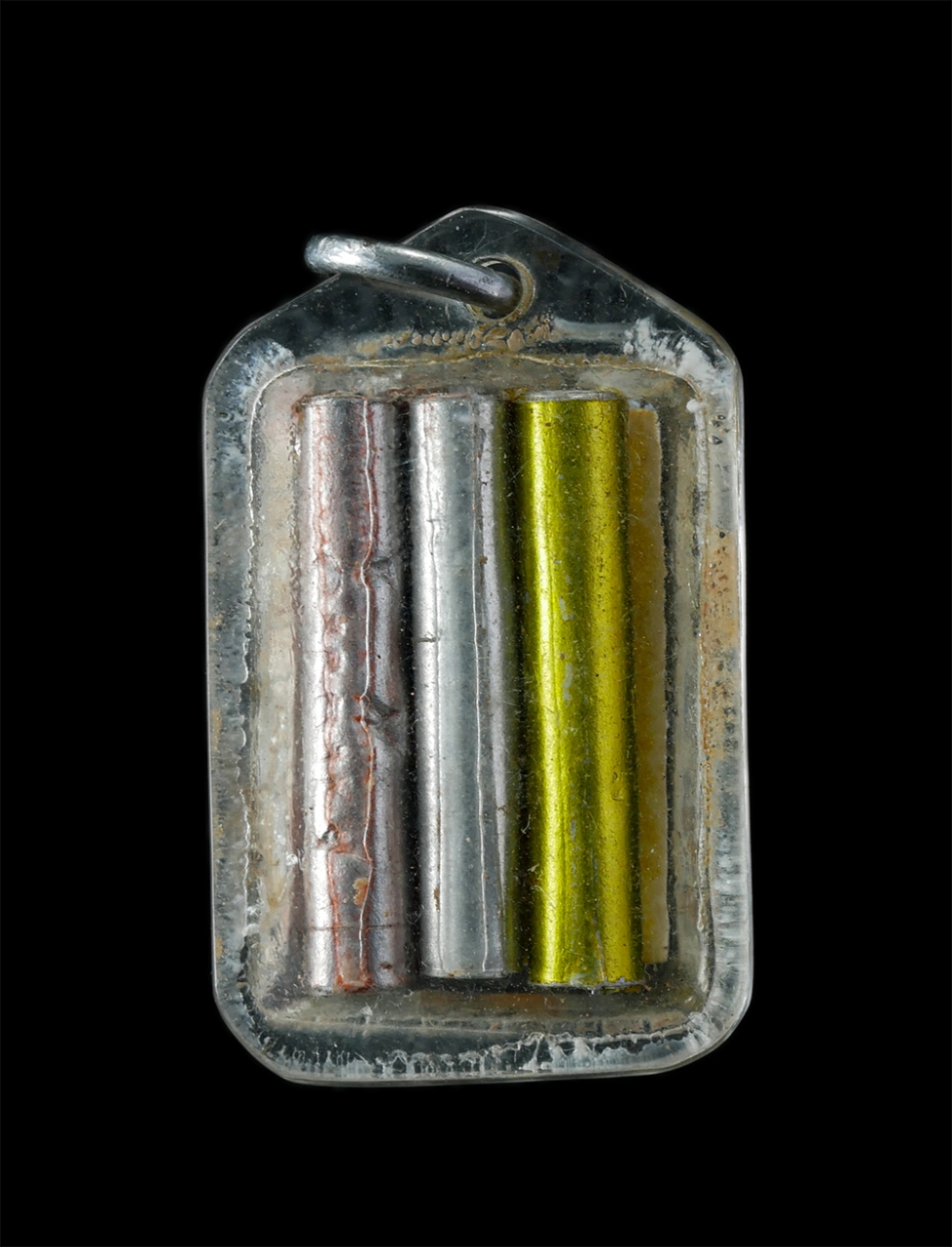 2Sep24 (203)bp.jpg - ล็อกเก็ตหลวงพ่อเต๋า แซ่แต้ หลังตะกรุด 3 กษัตริย์ ศิษย์หลวงพ่อโต วัดบ้านโพธิ์ จ.ฉะเชิงเทรา พระเก่าสวย ตะกรุดมวลสารดี สร้างน้อย น่าเก็บสะสมบูชา | https://kamulet.in.th